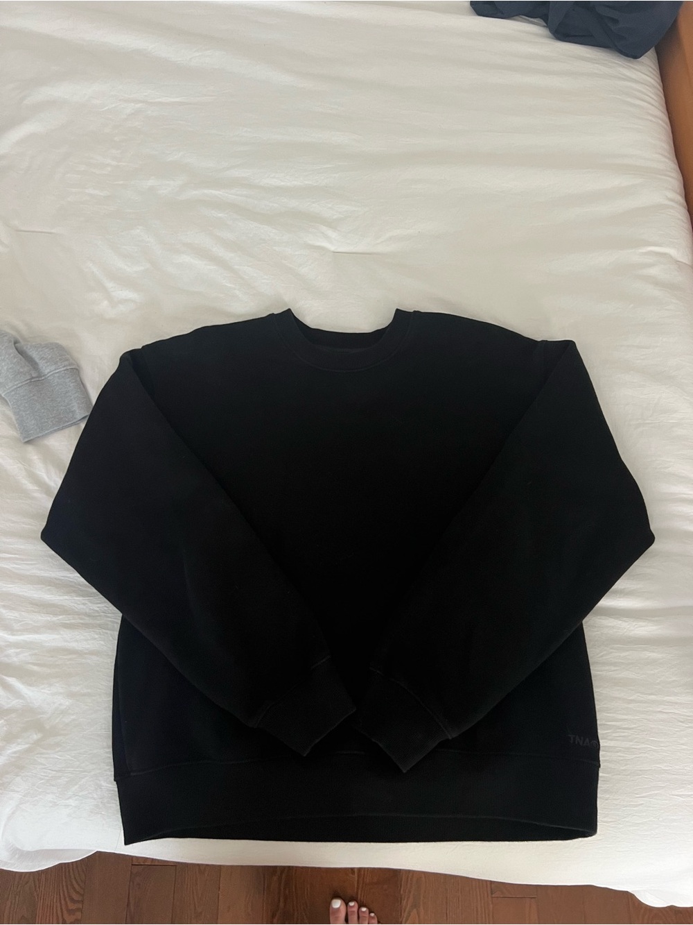 Aritzia Black Crewneck Sweatshirt
